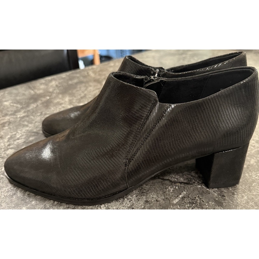 Trotters Womens Keegan Leather Comfort Walking Heel Zip Booties Black Lizard 11M